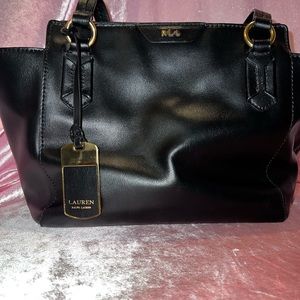 Lauren Ralph Lauren black shoulder bag.